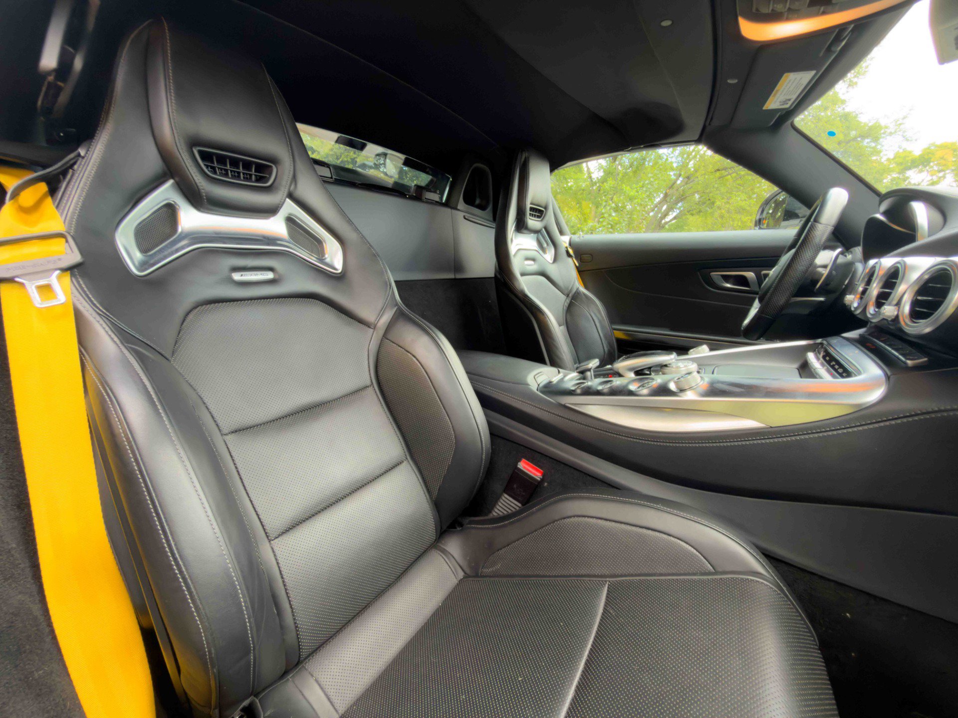 Used 2019 Mercedes-Benz AMG GT Roadster image 18