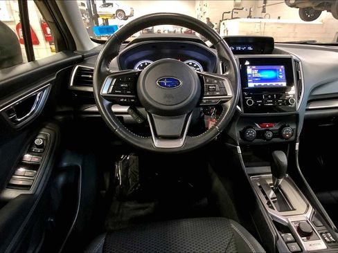 Used 2019 Subaru Forester Premium w/ All-Weather Package image 6