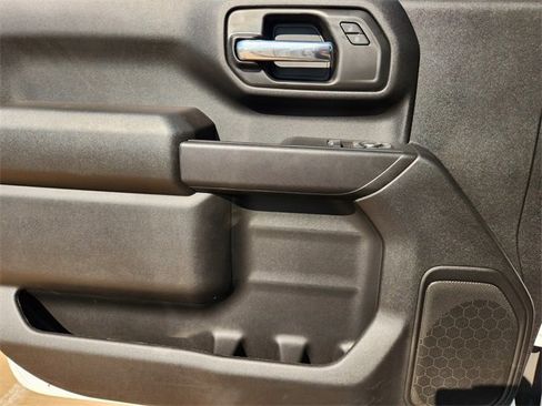 New 2024 GMC Sierra 2500 Pro w/ Convenience Package image 17