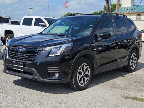 Used 2024 Subaru Forester Premium AWD/4WD image 6