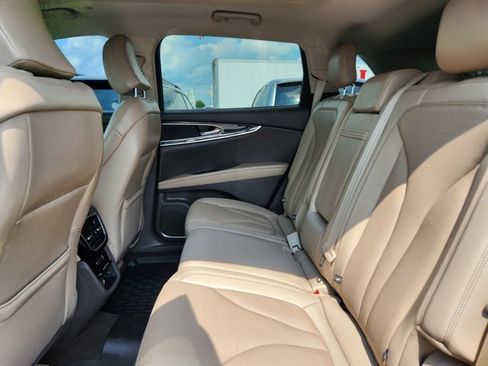 Used 2022 Lincoln Nautilus Reserve image 31