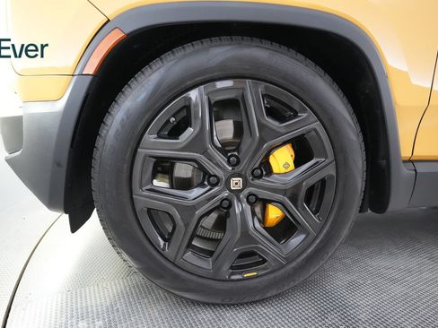 Used 2023 Rivian R1S Adventure Quad AWD/4WD image 20