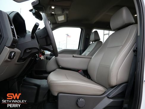 Used 2022 Ford F450 XL w/ Power Equipment Group image 16