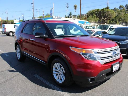 Used 2014 Ford Explorer XLT w/ Equipment Group 202A image 1