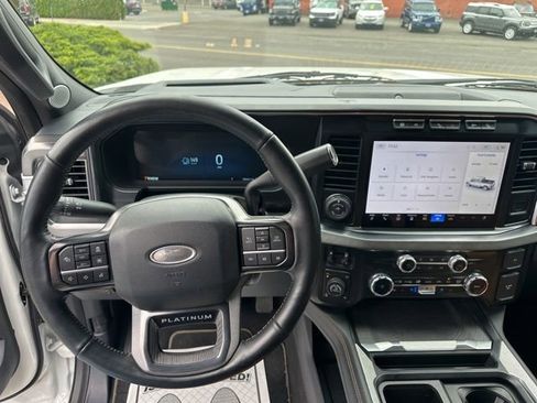 Used 2024 Ford F350 Platinum w/ Tremor Off-Road Package AWD/4WD image 19