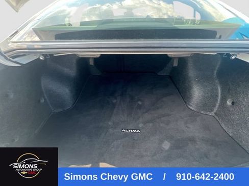 Used 2024 Nissan Altima 2.5 SV FWD image 21