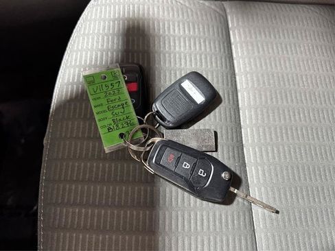 Used 2022 Ford Escape S AWD/4WD image 27
