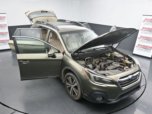 Used 2018 Subaru Outback 2.5i Limited image 25
