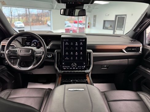 Used 2025 GMC Yukon XL Denali image 22
