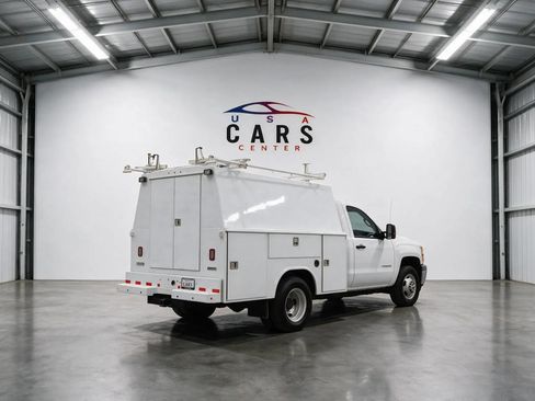 Used 2018 Chevrolet Silverado 3500 W/T w/ WT Convenience Package AWD/4WD image 6