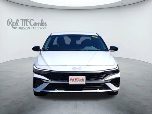 New 2025 Hyundai Elantra SEL image 8