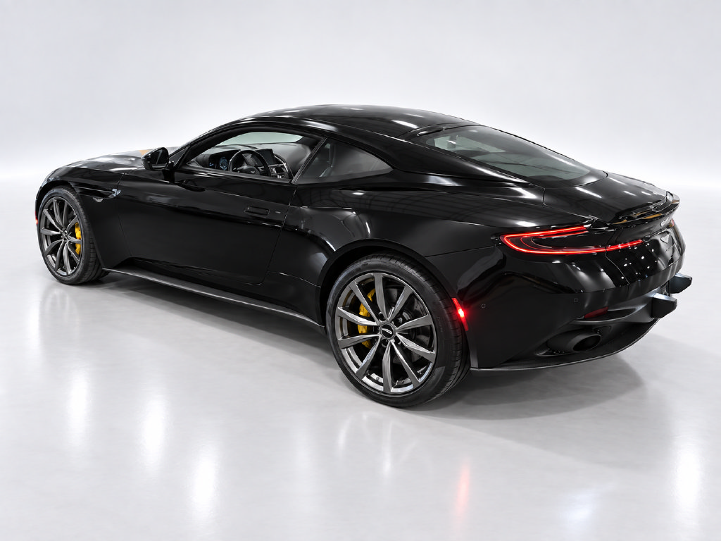 Used 2018 Aston Martin DB11 V12 RWD image 6