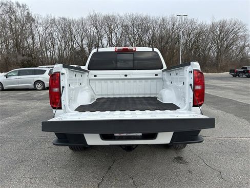 Used 2022 Chevrolet Colorado LT w/ LT Convenience Package image 17