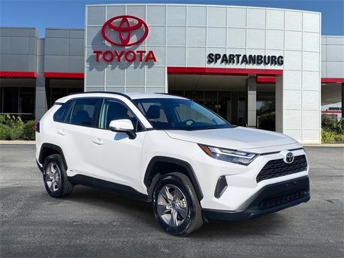 Used 2025 Toyota RAV4 XLE image 1