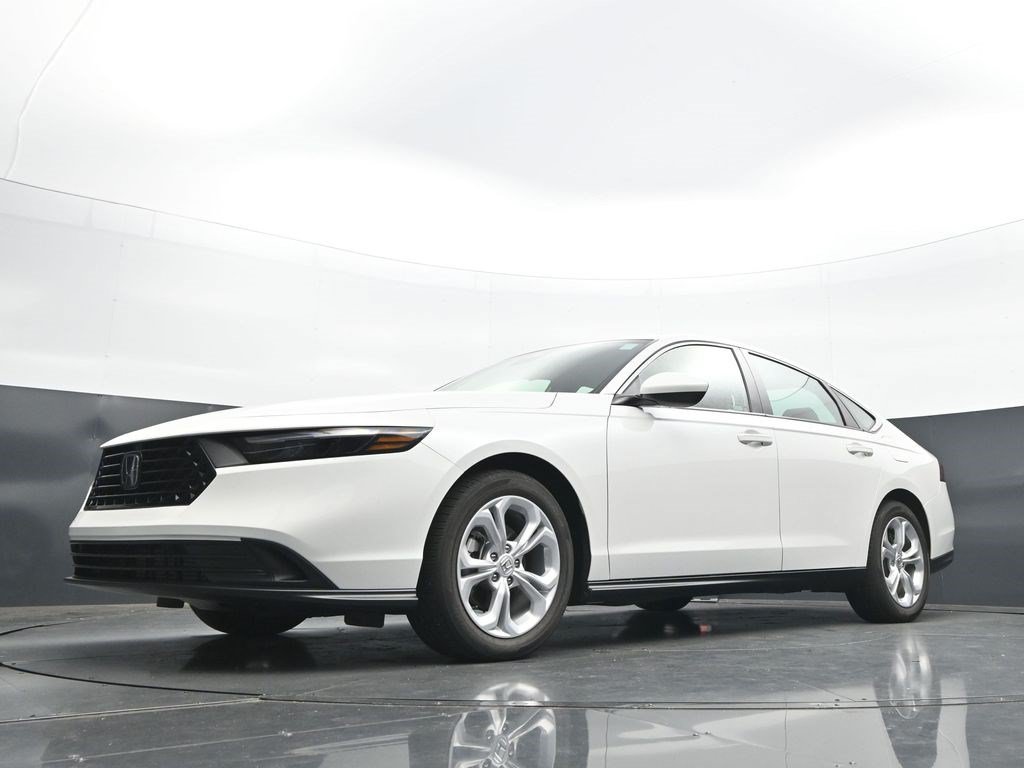 Used 2026 Honda Accord LX image 30