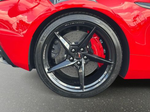 Used 2025 Chevrolet Corvette E-Ray w/ Stealth Interior Trim Package AWD/4WD image 19
