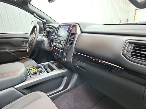 Used 2023 Nissan Titan SV w/ SV Convenience Package image 33
