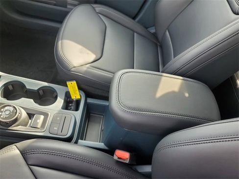 New 2025 Ford Maverick Lariat w/ Black Appearance Package image 35