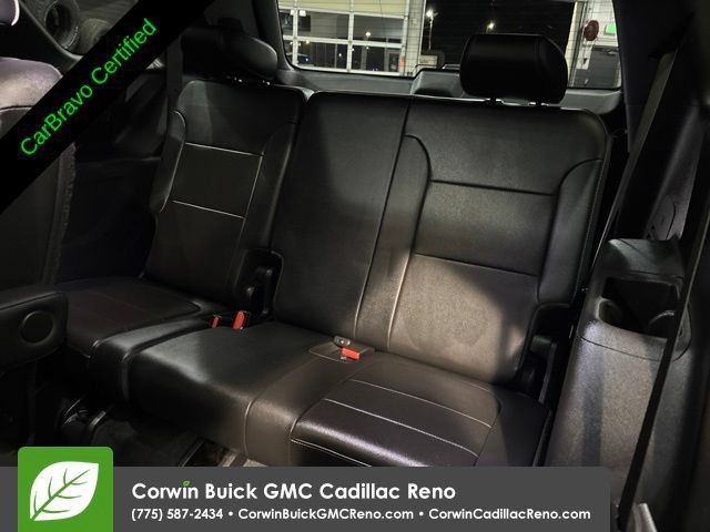 Certified 2023 Chevrolet Traverse Premier w/ Redline Edition AWD/4WD image 35