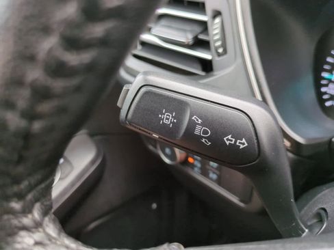 Used 2020 Ford Escape SEL image 25