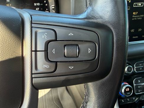 Used 2022 GMC Yukon XL Denali AWD/4WD image 27