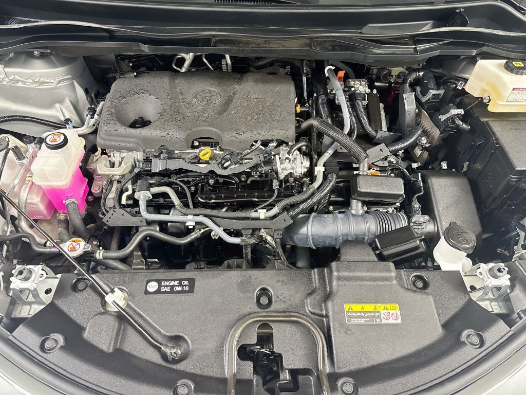 Used 2022 Toyota Sienna XLE FWD image 32