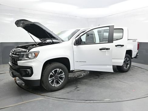 Used 2022 Chevrolet Colorado Z71 w/ Safety Package AWD/4WD image 36