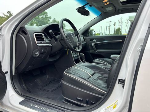 Used 2010 Lincoln MKZ FWD image 16