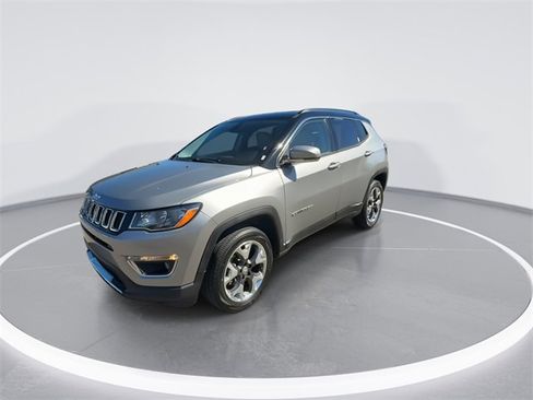 Used 2019 Jeep Compass Limited image 4