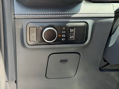 Used 2024 Ford Mustang Premium RWD image 33