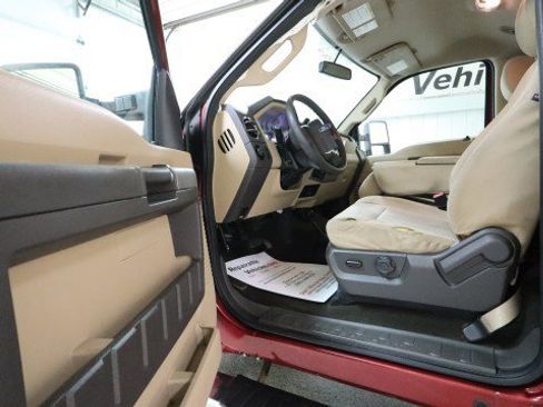 Used 2016 Ford F250 XLT w/ XLT Value Package AWD/4WD image 9