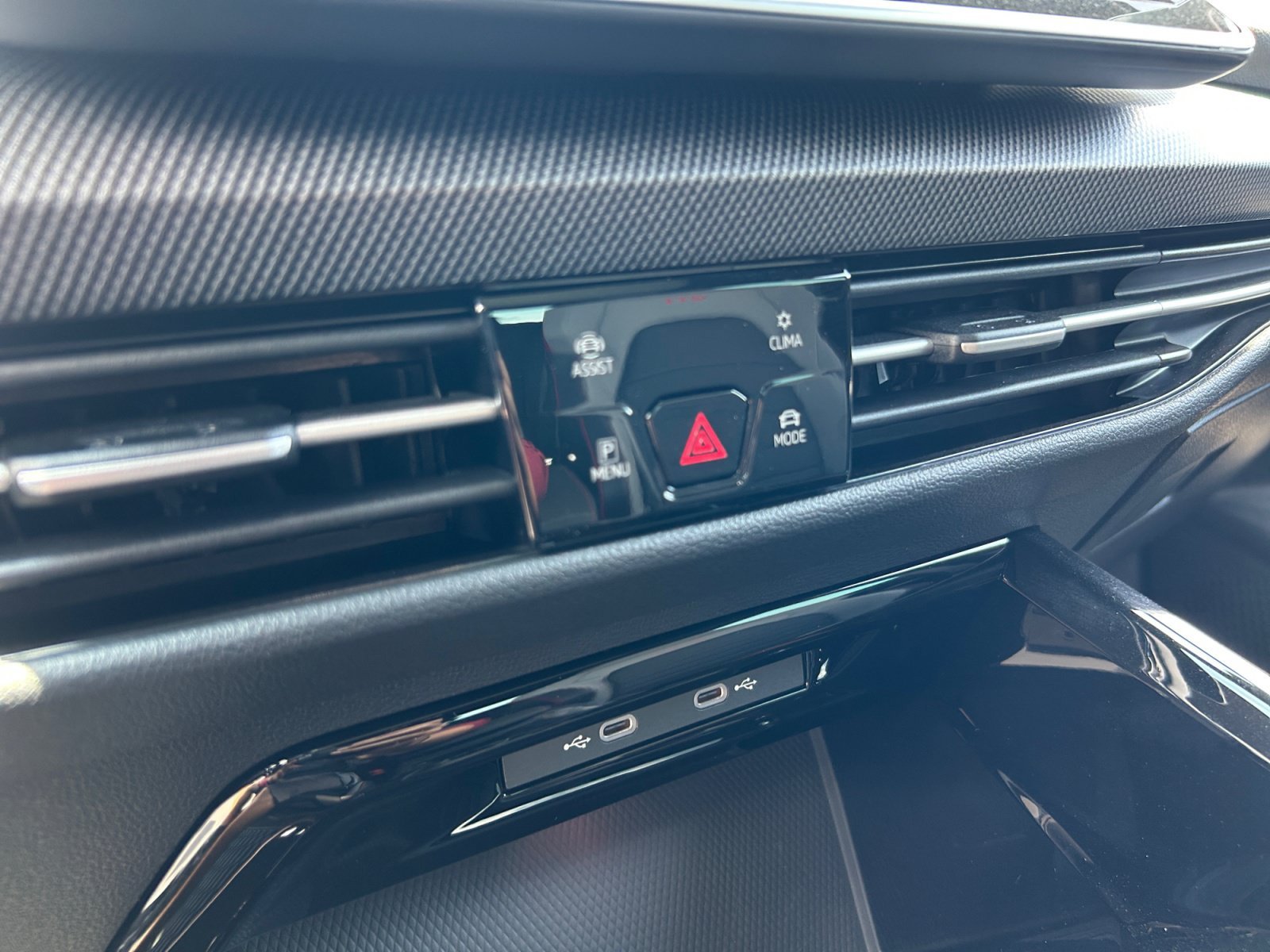 New 2026 Volkswagen GTI SE FWD image 12