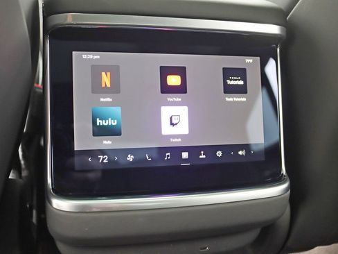 Used 2022 Tesla Model S image 28