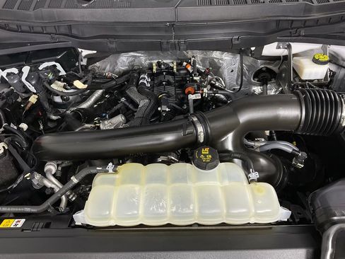 Certified 2024 Ford F150 Platinum w/ Equipment Group 702A High image 9