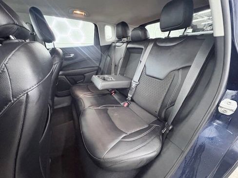 Used 2017 Jeep Compass Latitude image 10