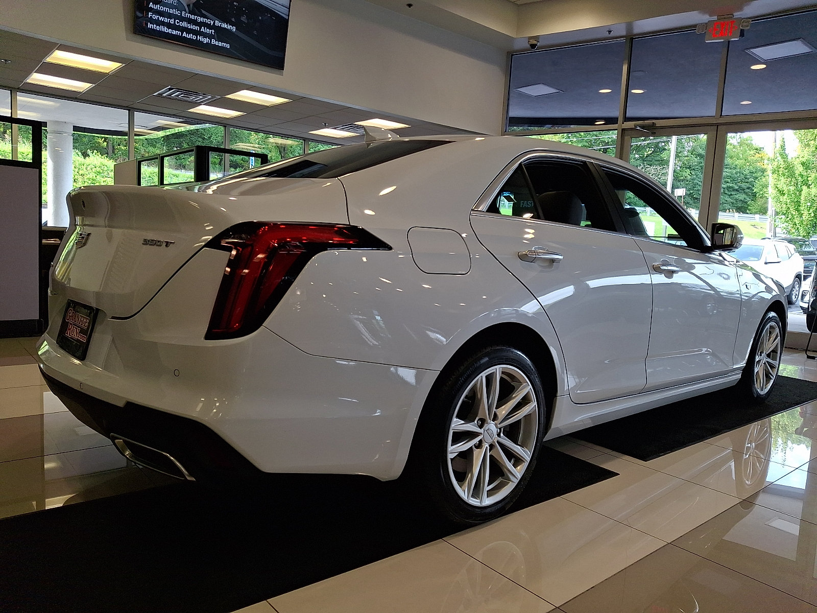 Used 2026 Cadillac CT4 Luxury w/ Sun And Sound Package AWD/4WD image 6