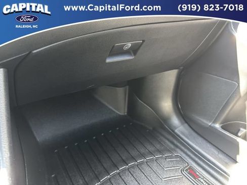 Used 2017 Toyota Highlander SE FWD image 28