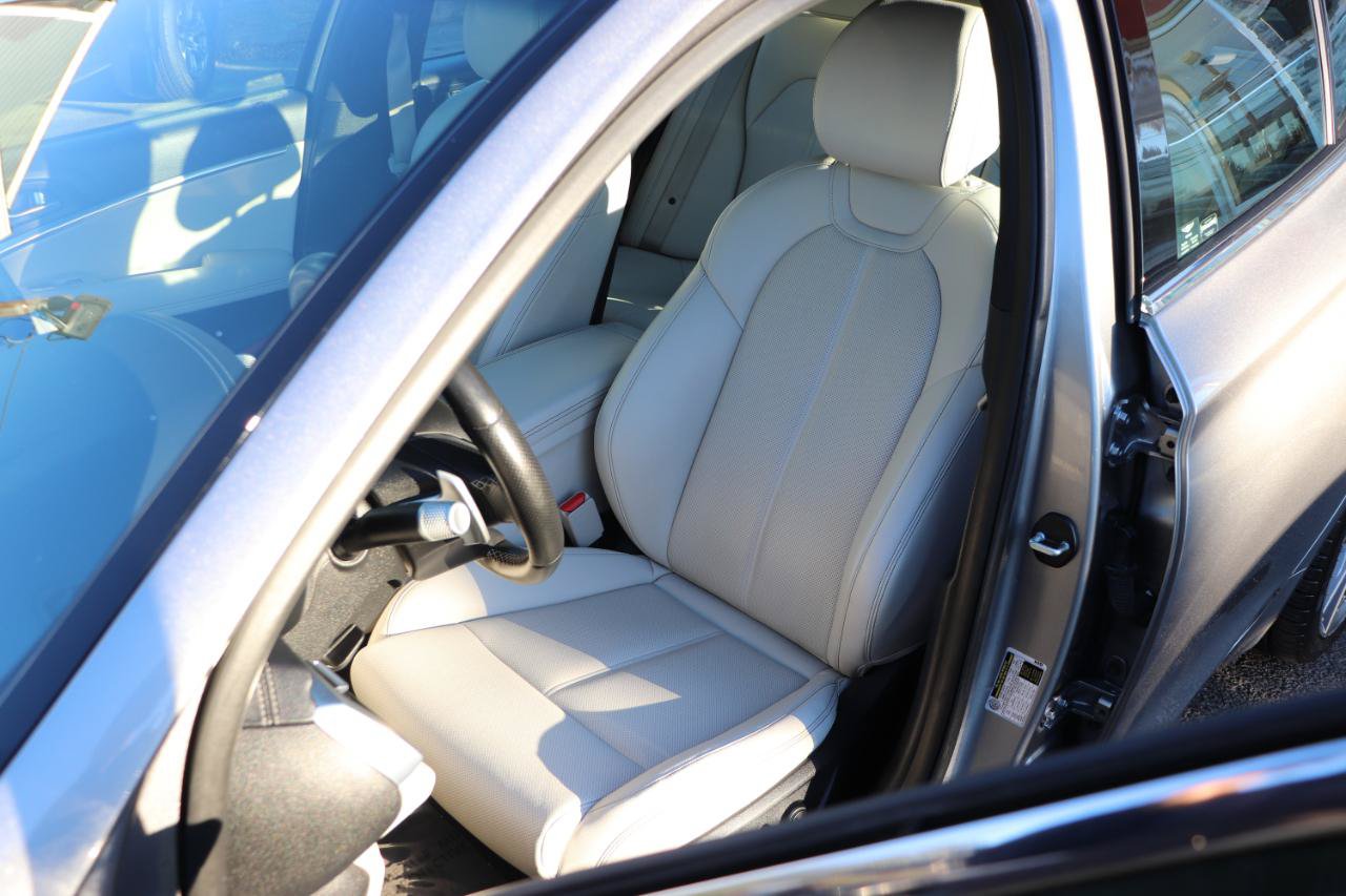 Used 2024 Genesis G70 2.5T AWD/4WD image 11