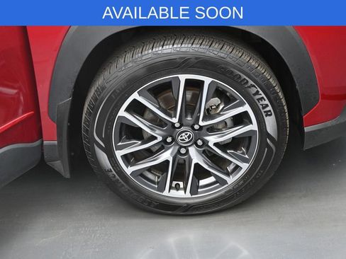 Certified 2026 Toyota Corolla Cross XLE w/ Convenience Package FWD image 37