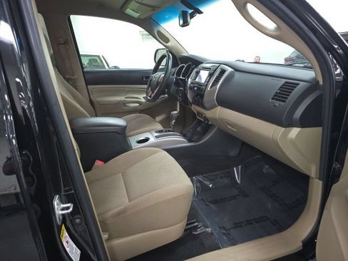 Used 2013 Toyota Tacoma 4x4 Double Cab w/ SR5 Pkg image 6