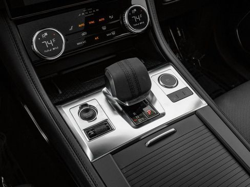 Used 2022 Jaguar F-PACE S image 24