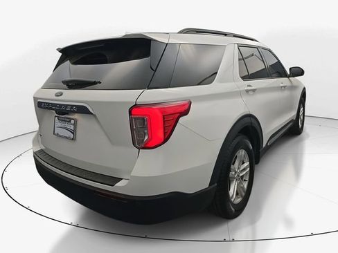 Used 2021 Ford Explorer XLT RWD image 10