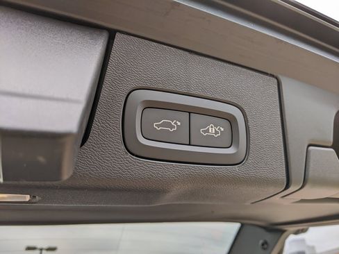 New 2026 Volvo XC60 B5 Ultra w/ Protection Package Premier image 29