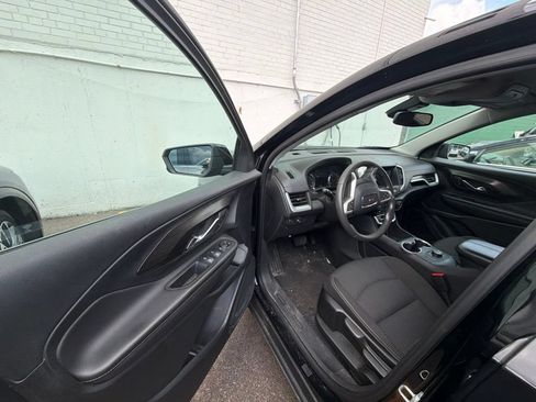 Used 2022 GMC Terrain SLE FWD image 9