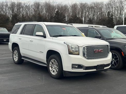 Used 2015 GMC Yukon SLT image 2