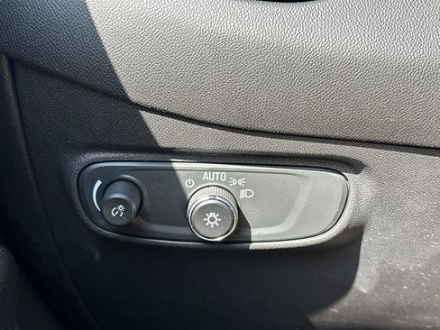 Used 2023 Chevrolet Equinox RS image 25