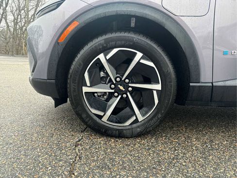 New 2026 Chevrolet Equinox EV LT image 24