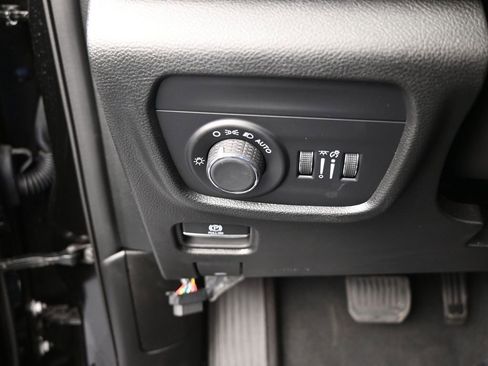 Used 2024 Jeep Grand Cherokee L Laredo image 31