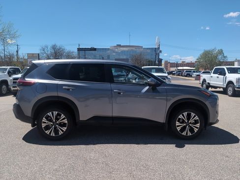 Used 2023 Nissan Rogue SV AWD/4WD image 5