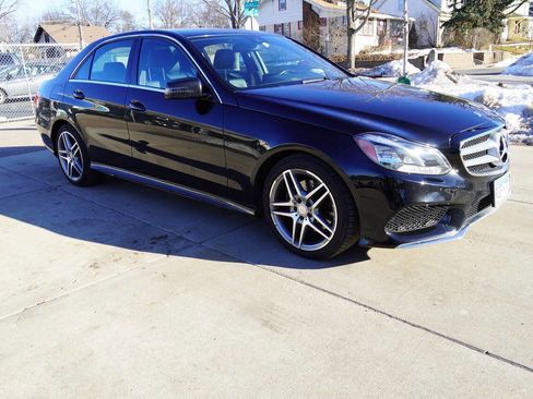 Used 2014 Mercedes-Benz E 350 4MATIC Sedan image 3